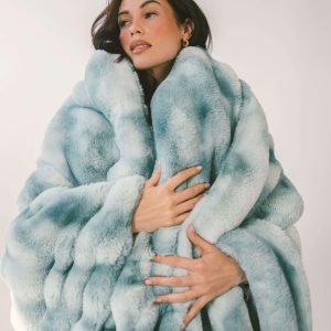 Extreme Ultra Cloud Smoke Blue Blanket