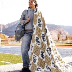 Colorado Buffaloes Blanket - Hugs