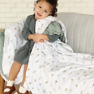 Itsy Bitsy Flower Gold Blanket