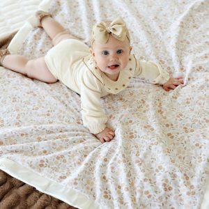 Dainty Floral Blanket