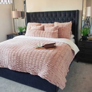 Hugs Blush Duvet