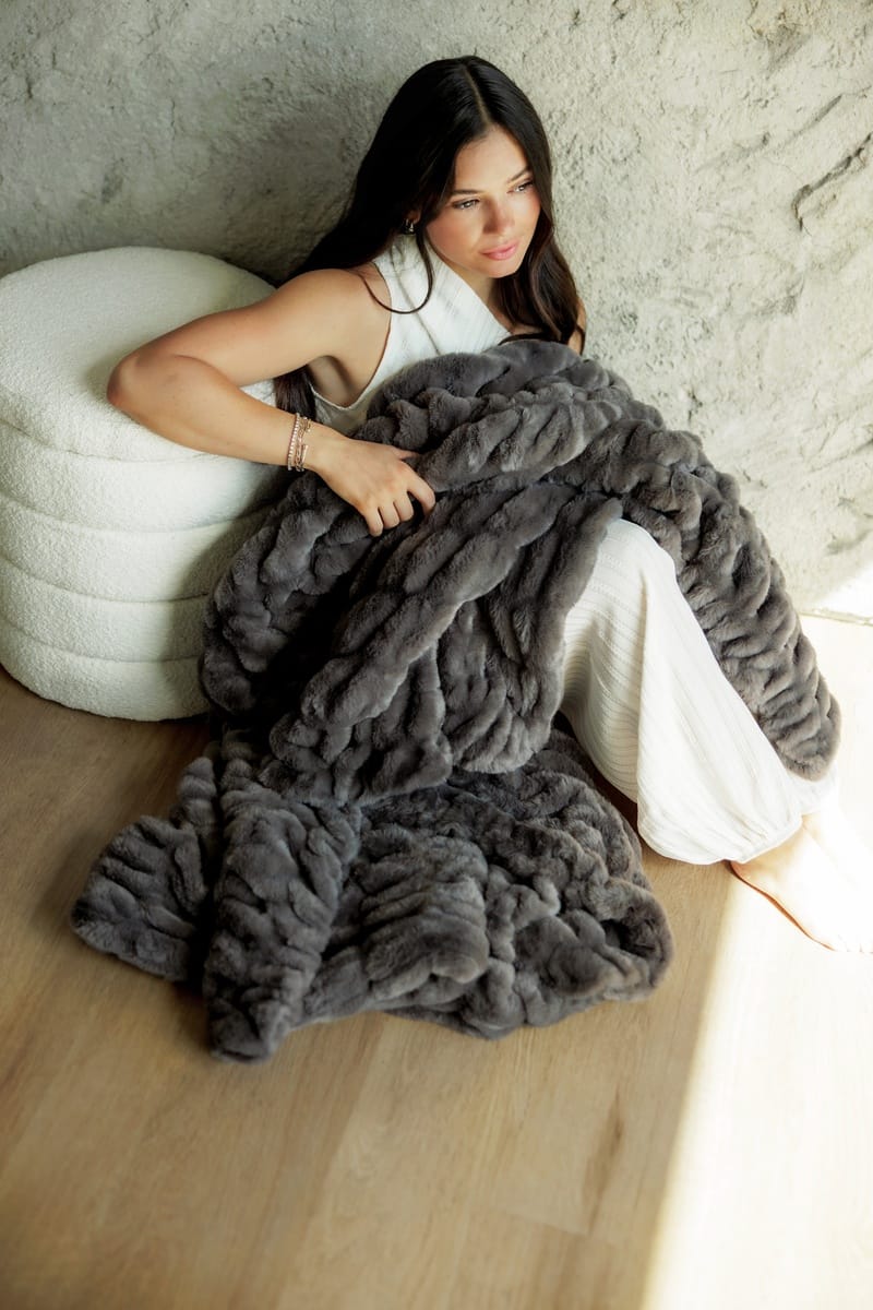Hugs Charcoal Blanket - Image 2