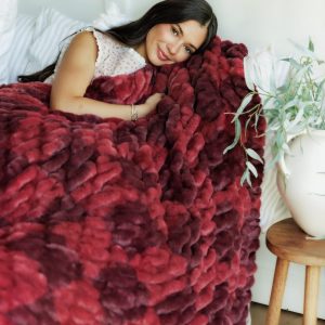 Hugs Diamond Red Blanket