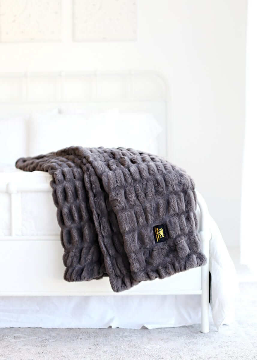 Hugs Charcoal Blanket - Image 6