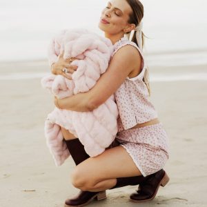 Hugs Bashful Pink Blanket