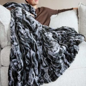 Hugs Marble Onyx Blanket