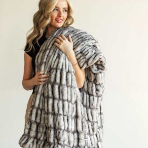 Hugs Obsidian Blanket